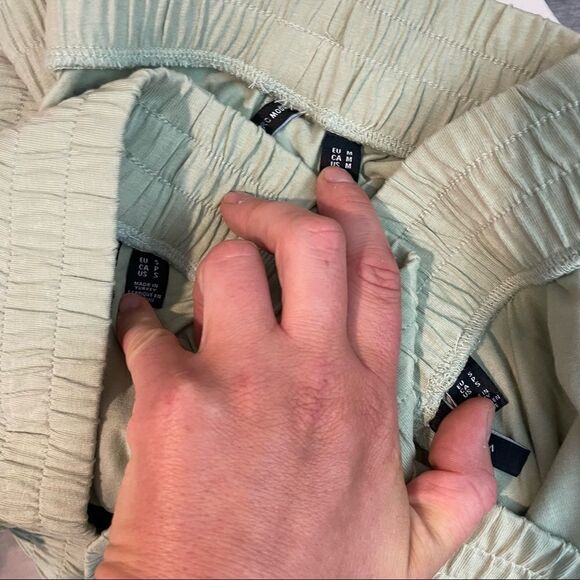 Vero moda Olive Cotton Shorts Ruffle Hem High Waist Comfy and Soft Cotton - Picture 5 of 6